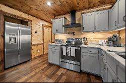 Contemporary Rustic Lodge Minutes From Downtown Blue Ridge