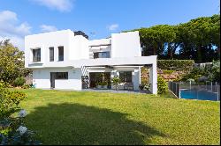 Cubic style house with swimming pool in Sant Vicenç de Montalt - Costa BCN