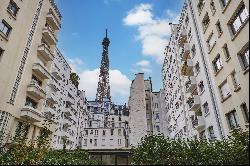 Paris 7th District - A 2-bed apartment with balconies