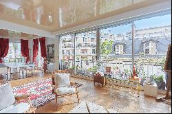 Paris 16th District – A bright 3-bed apartment