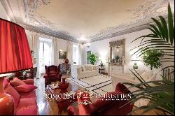 LUXURY APARTMENT WITH TERRACE FOR SALE IN SANTO SPIRITO, FLORENCE