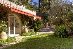 Magnificent property near the authentic and charming village of Le Cannet