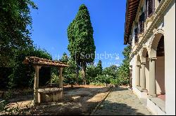 Historic villa on the hills of Fiesole