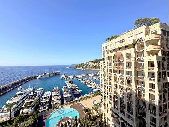 Seaside Plaza, luxury apartment with exceptional sea views