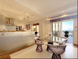 Seaside Plaza, luxury apartment with exceptional sea views