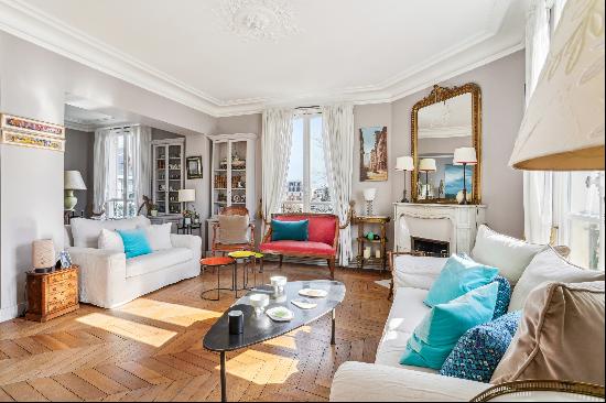 Neuilly Lycee Pasteur - Sainte Croix. Appartement familial 147sqm 7P