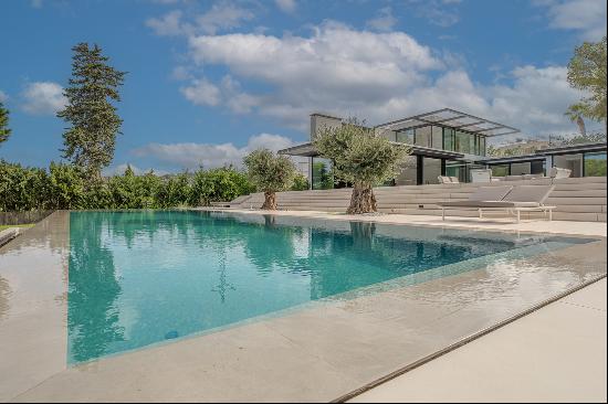 Luxury Villa with Pool