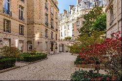 Family and recptional apartment with balconies