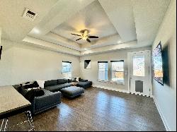 Beautiful, spacious newer built construction near Downtown Dallas