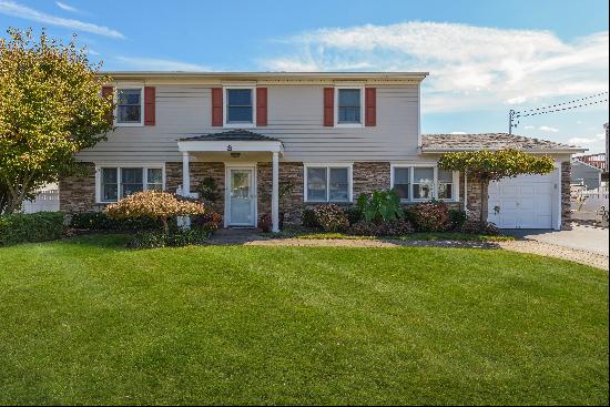 8 Hilary Drive, Bayville, NY, 11709