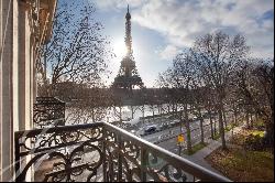 Exceptional views of the Eiffel Tower and Trocadero Gardens