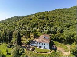 Renaissance Villa, a Treasure of History and Elegance in the Heart of Tuscany