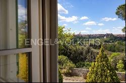 Historical Villa with a beautiful view on Siena