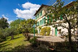 Historical Villa with a beautiful view on Siena