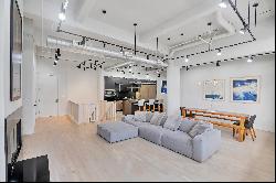 Expansive Duplex Park Living