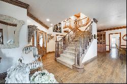 Charming 12-acre Equestrian Estate