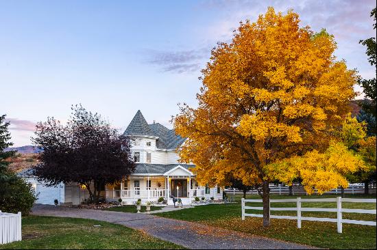 Charming 12-acre Equestrian Estate