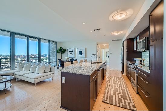 Contemporary Unit at Harbor East