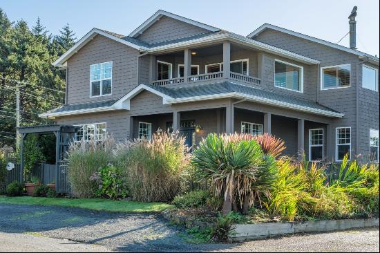 131 W NEBESNA ST Cannon Beach, OR 97110