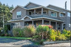 131 W NEBESNA ST Cannon Beach, OR 97110