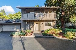 Great Detached Townhome in Los Gatos!