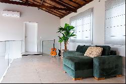 Fully renovated house surrounded by greenery in Alto da Boa Vista