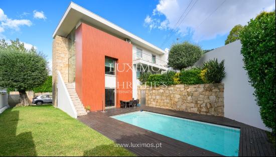 Luxury four-bedroom villa, for sale, with pool, in Braga, Portugal