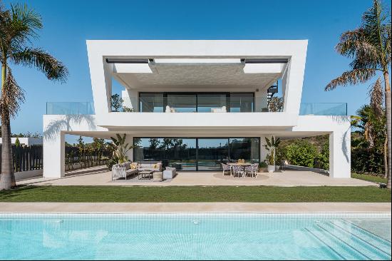 Exclusive modern villa with panoramic views and a luxury design on the Golden Mile, Marbe