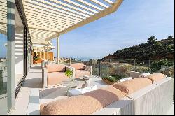 Cozy penthouse with spectacular sea views and immediate delivery in El Higueron