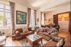 Prestigious Townhouse - 454 sqm near Parc Bordelais