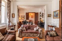 Prestigious Townhouse - 454 sqm near Parc Bordelais