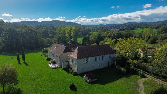 Character Property with Gites of 400sqm 30 Minutes South of Sarlat