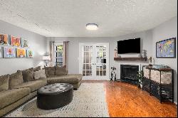 Picture Perfect Buckhead Condo - Fireplace and Flex Space