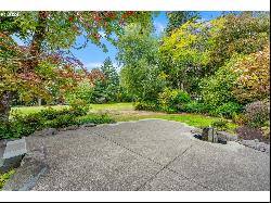 53 TOUCHSTONE Lake Oswego, OR 97035