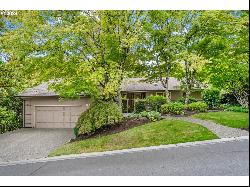 53 TOUCHSTONE Lake Oswego, OR 97035