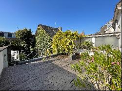 Heart of town - House from the 18th Century, 3 bedrooms possible 4.