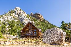 Luxury Cabin on 14 Acres Base of Uinta Mountains at White Rocks