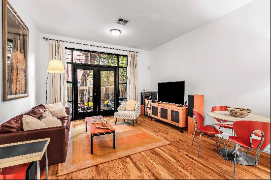 Stunning Home in the Heart of Harlem!