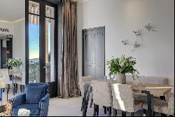 Live in the heart of Cannes Montrose in an exceptional apartment with sea view