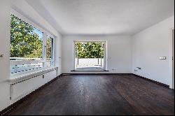 Spacious penthouse with fantastic roof terrace in top location Herzogpark