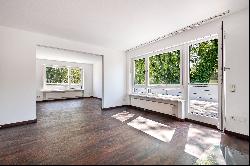 Spacious penthouse with fantastic roof terrace in top location Herzogpark