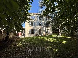 Saint-Germain-en-Laye - An ideal family home