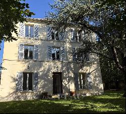 Saint-Germain-en-Laye - An ideal family home