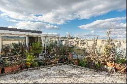 Paris 9th District – A 3-bed apartment with three terraces