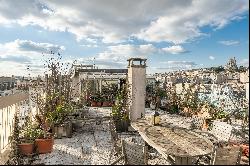 Paris 9th District – A 3-bed apartment with three terraces