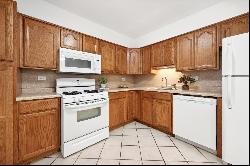 9518 DEE Road #1C, Des Plaines IL 60016