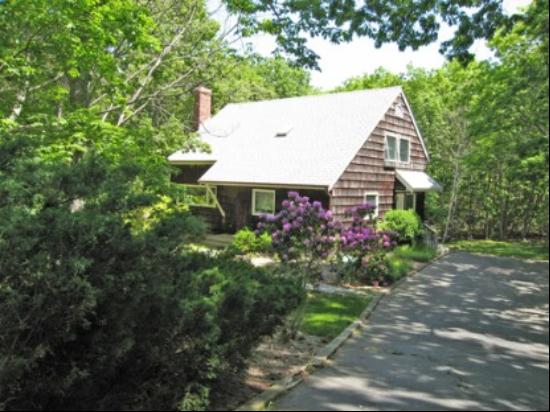 2 Dory Lane, Southampton, NY, 11968, USA