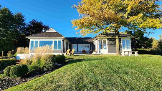 5635 Weatherly Lane, Harbor Springs MI 49740