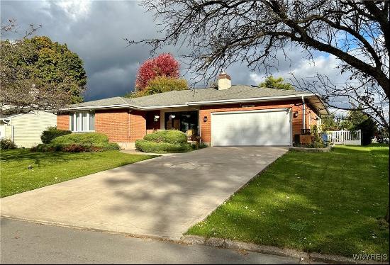 118 Woodbury Drive, Lockport-City NY 14094