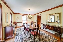 16620 Mohican Trail, Chagrin Falls OH 44023